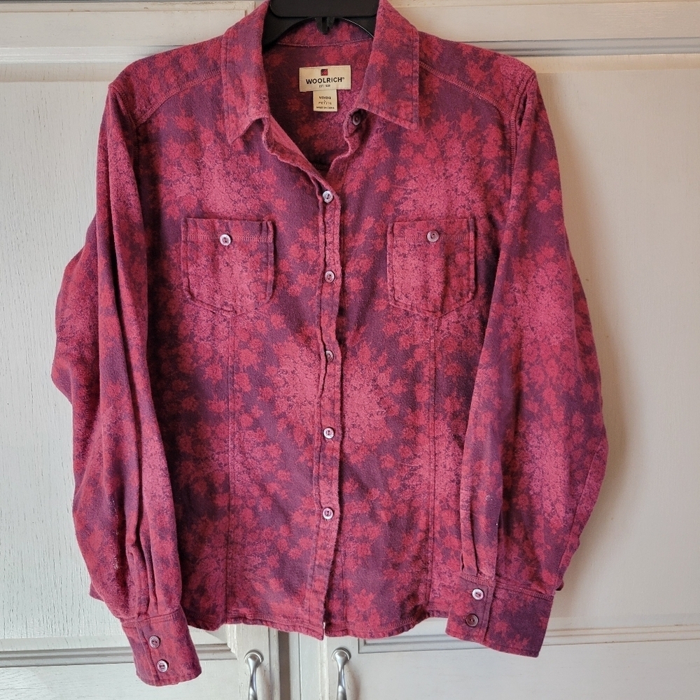 Woolrich Wineberry Floral Burst Pattern Pink Purple Button Up Shirt